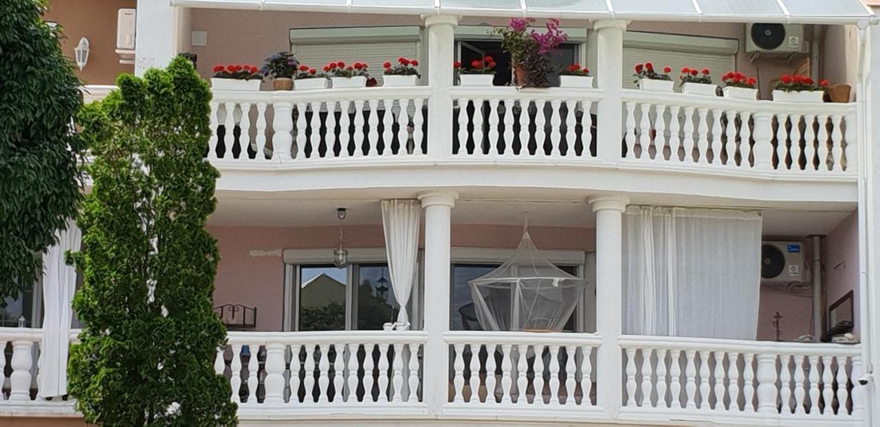 Sunny House Apartman Szeged Ngoại thất bức ảnh