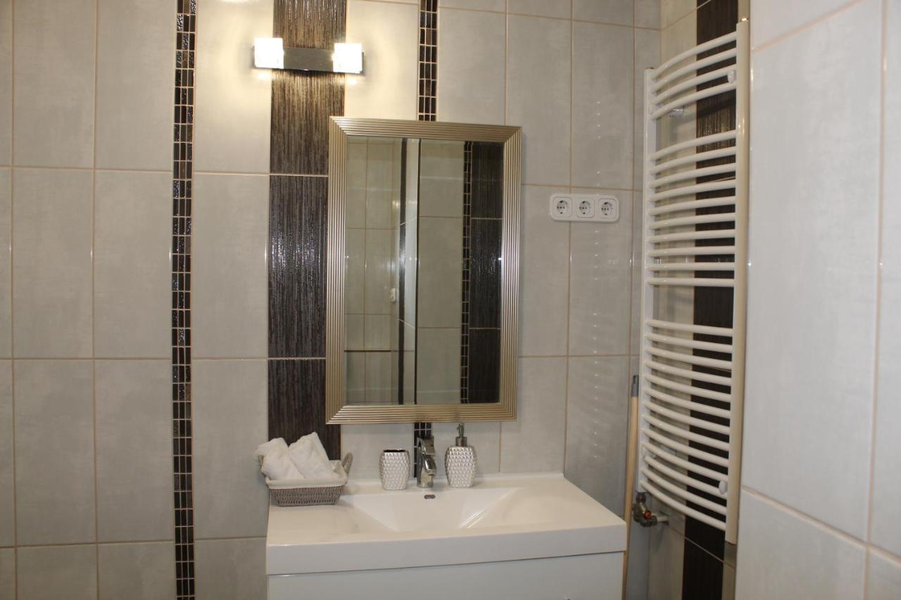 Sunny House Apartman Szeged Ngoại thất bức ảnh