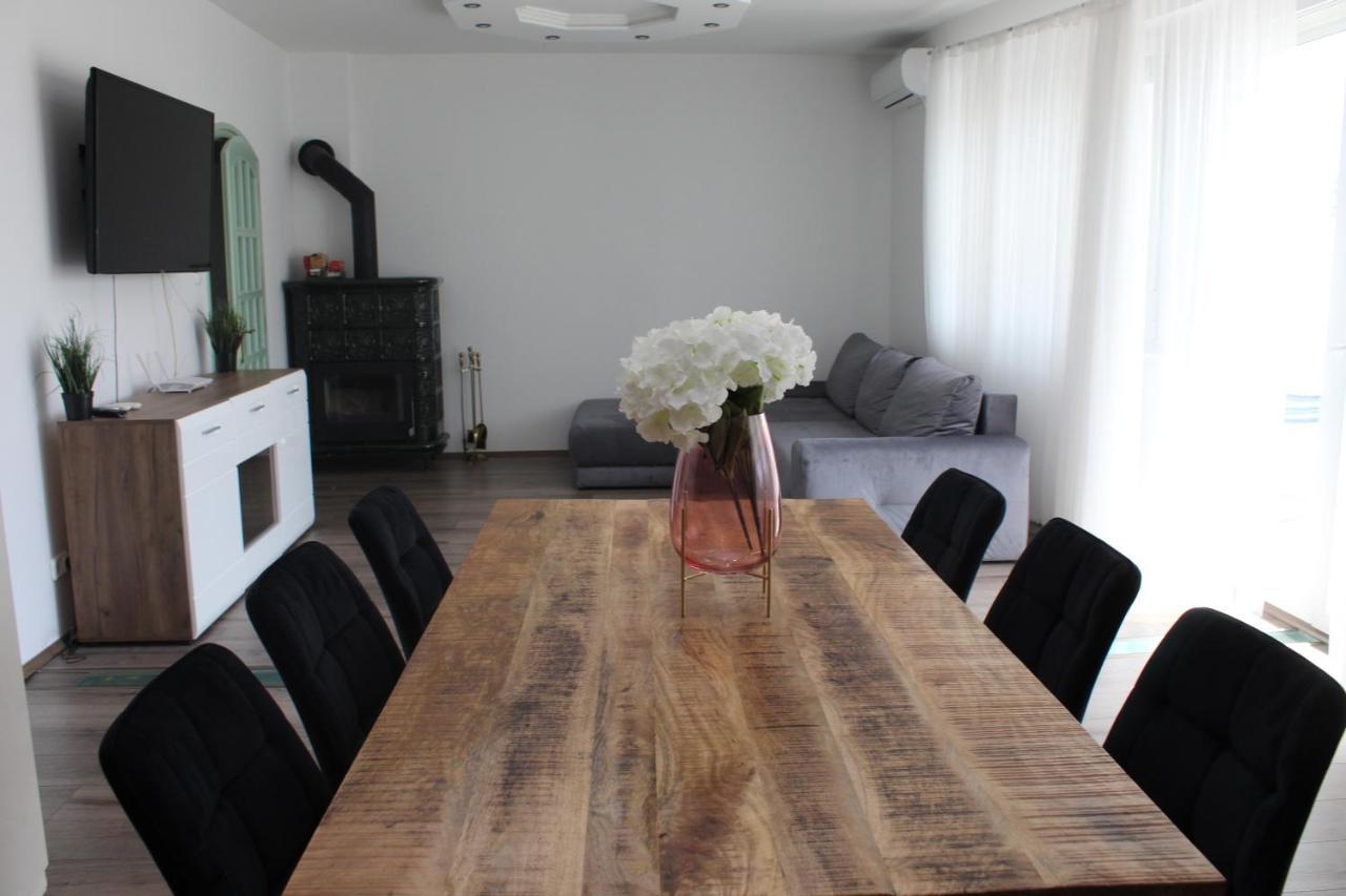 Sunny House Apartman Szeged Ngoại thất bức ảnh