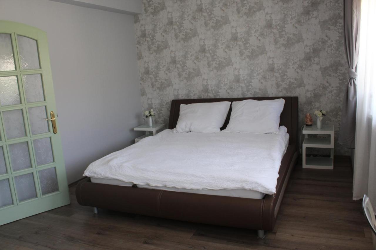 Sunny House Apartman Szeged Ngoại thất bức ảnh