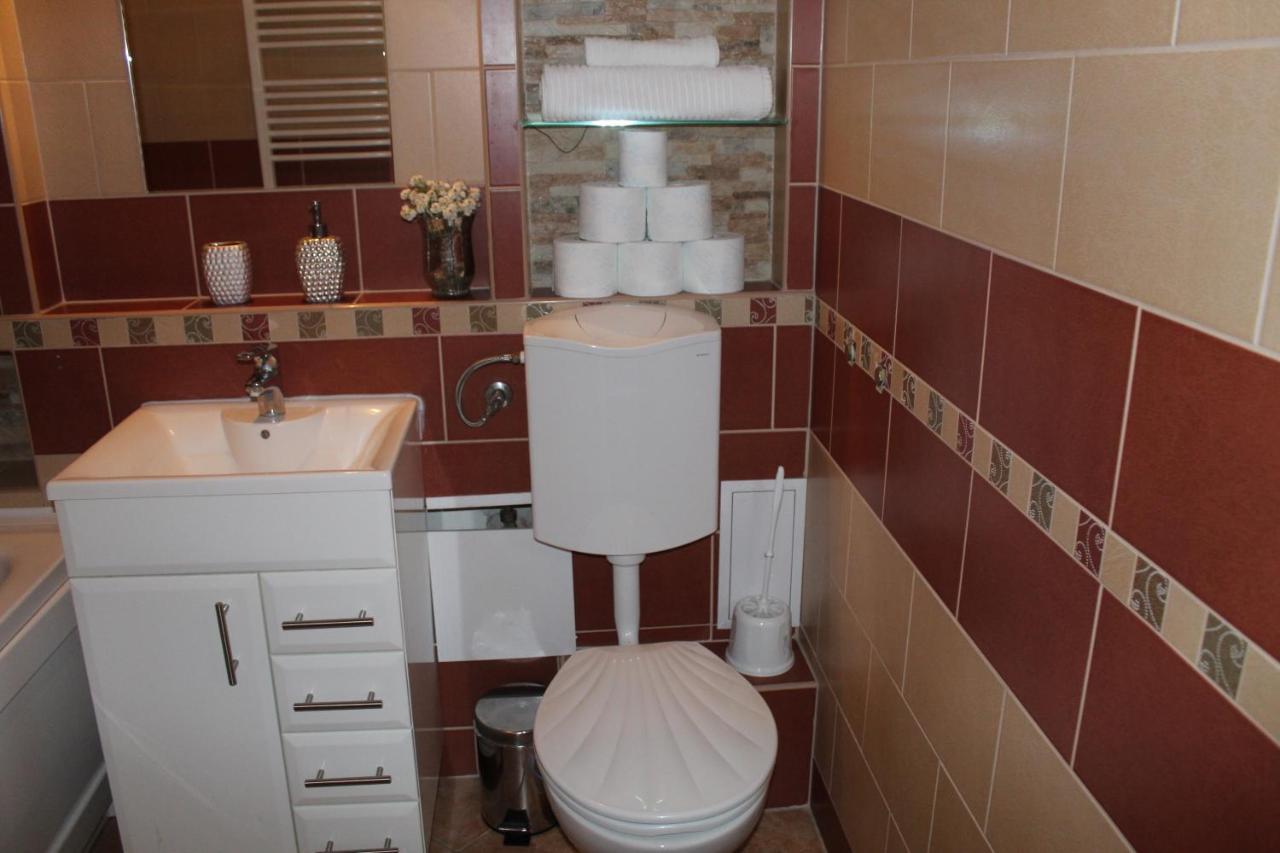 Sunny House Apartman Szeged Ngoại thất bức ảnh