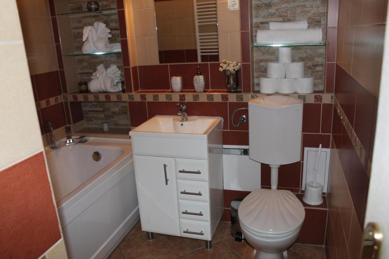 Sunny House Apartman Szeged Ngoại thất bức ảnh